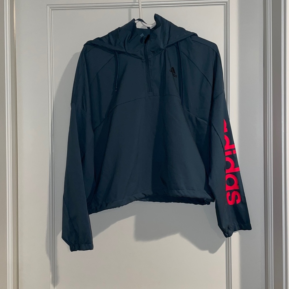 NWOT Lightweight Cropped Zip